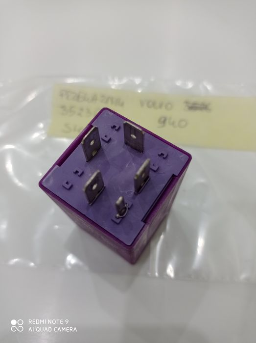 Przekaźnik świateł volvo 940  35,23617 oryginalny