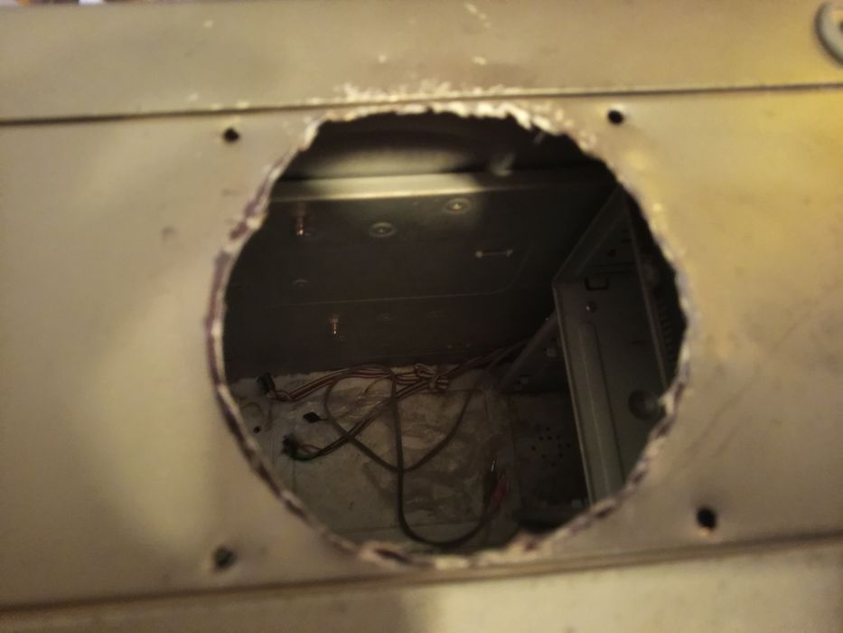 Корпус для комп'ютера