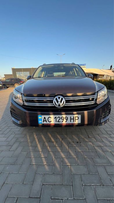 Volswagen Tiguan 2015 2.0 бенз
