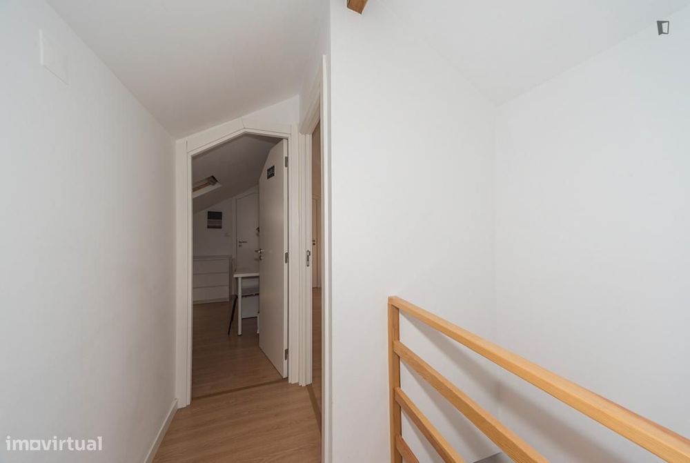 Quarto - localizado em Sete Rios Lisbon