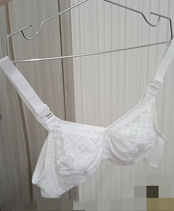 Бюстгалтер новий