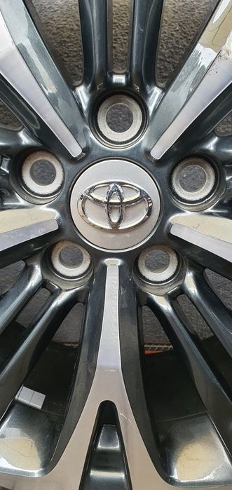 "18 5x114.3 Toyota Oryginał
