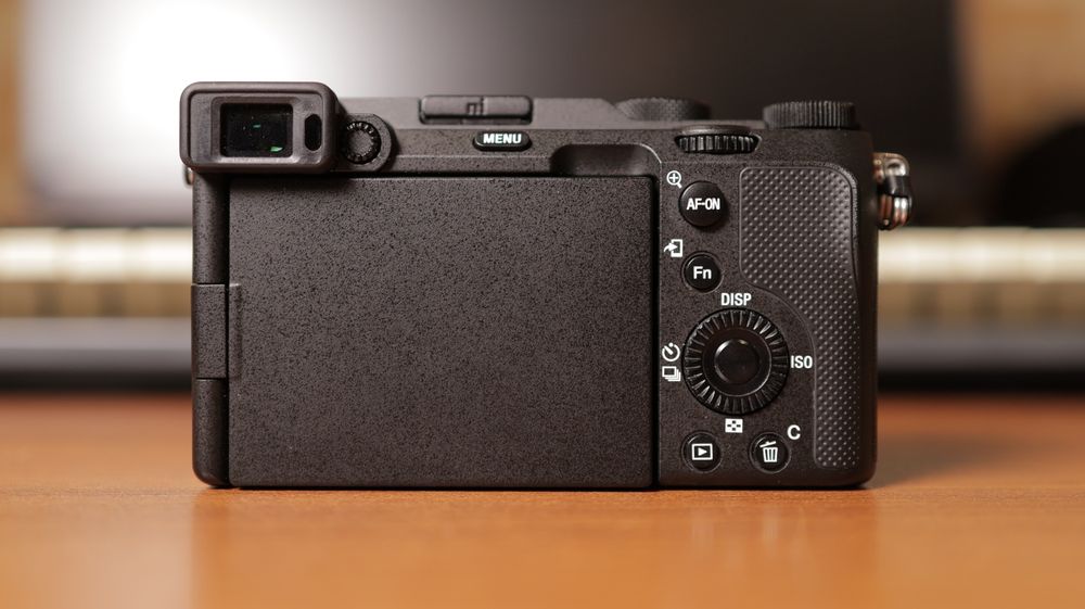 Продам камеру Sony a7c (body)