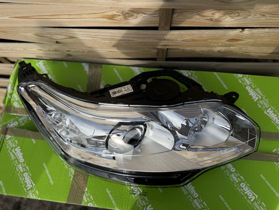 NOWY Reflektor Prawy Citroen C5 x7 BIXENON SKRETNY LED lampa prawa