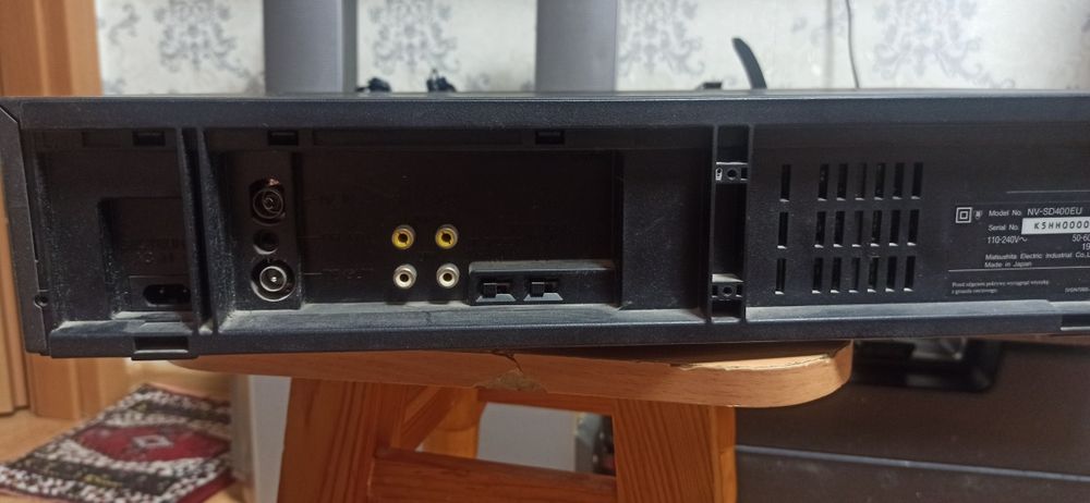 Видео магнитофон.