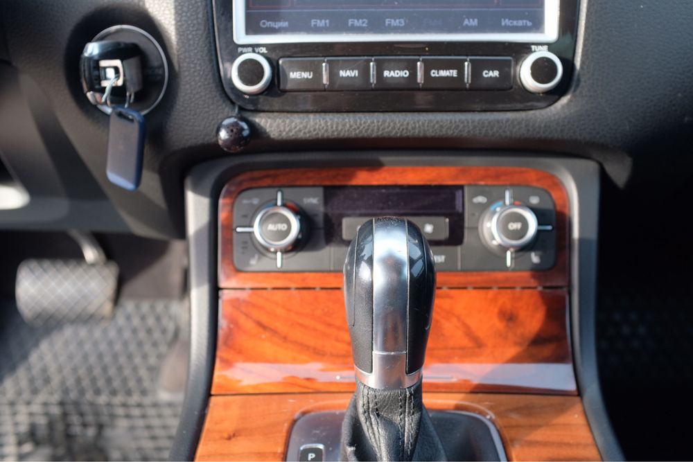 Volkswagen Touareg NF, 3.0 TDI Офіційний