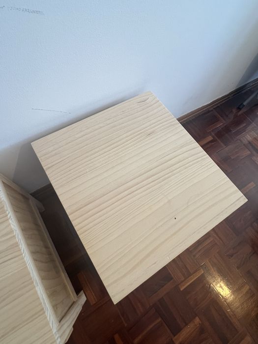 2 mesinhas de cabeceira madeira clara Sklum