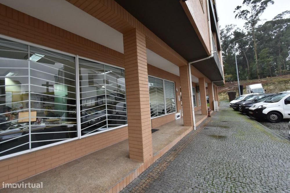 Loja Comercial - Pias, Lousada