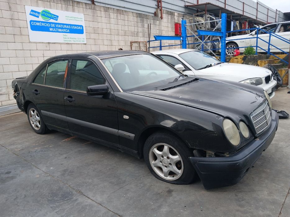 Para peças MERCEDES-BENZ Classe E (W210)