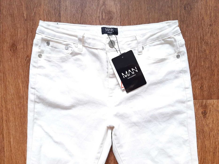 Джинсы белые стрейчевые скинни  boohoo man skinny w32" - w30" , m , s