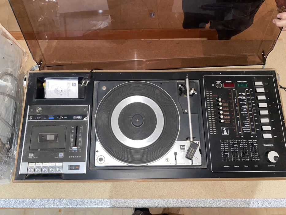Vendo ou troco mesa de mistura da Philips com duas colunas