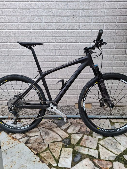 Bicleta BTT carbono 27,5