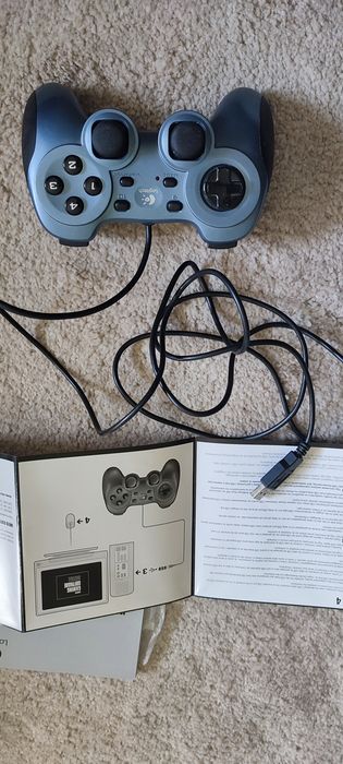 Gamepad Logitech Rumblepad 2  USB + Caixa + CD