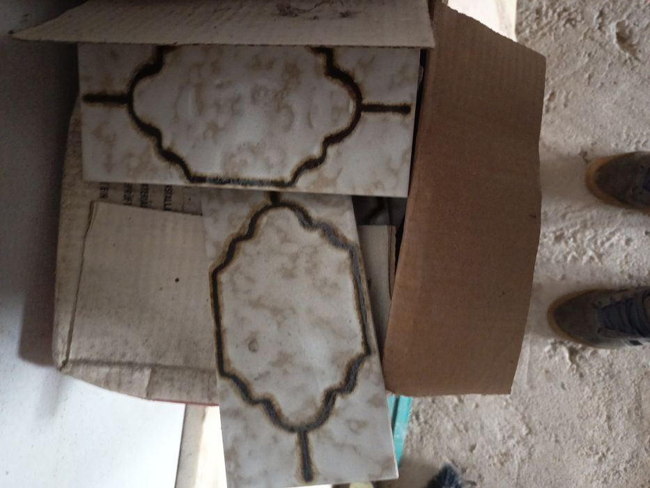 Azulejos Cerâmica Estaco-28 caixas