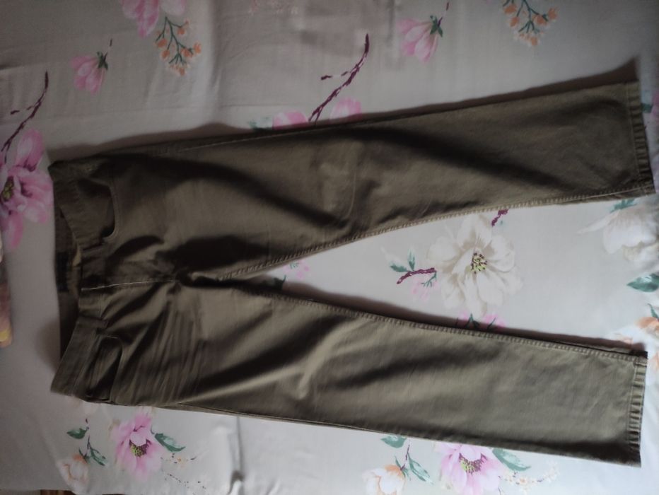 Продам джинсы. Ровный крой. Размер 34_30.