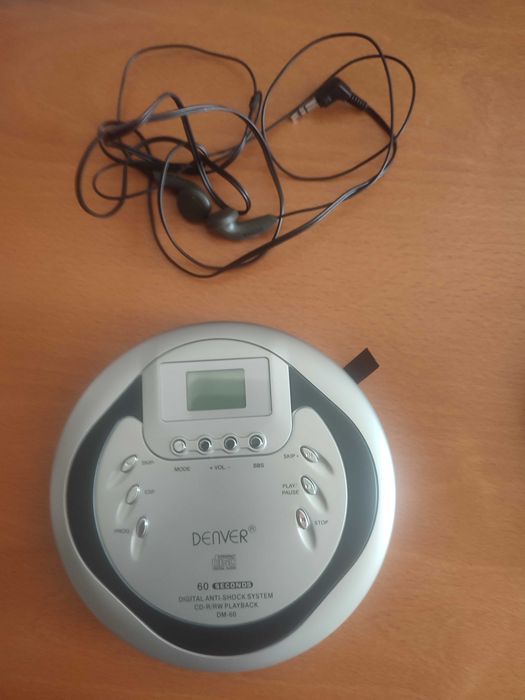 CD player - DENVER CD Player. Novo