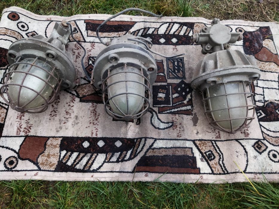 Stare lampy przemysłowe 3 szt