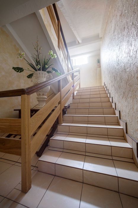 Апартаменти "Біля Ратуші" погодинно подобово.