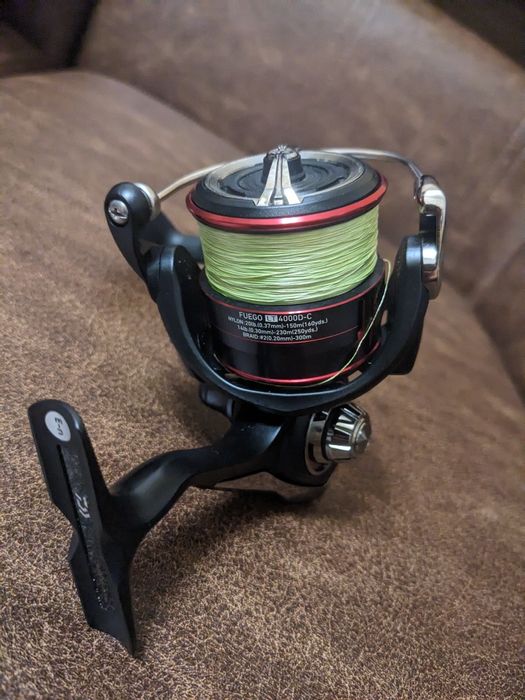 Продам котушку Daiwa 17 fuego lt 4000d-c