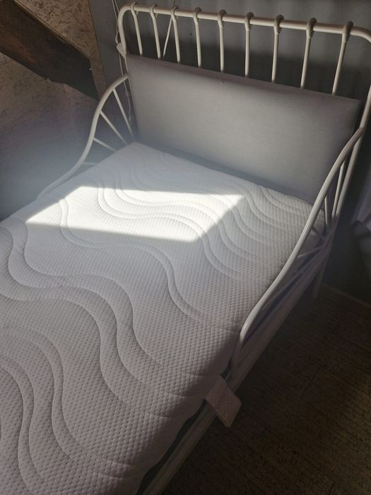 Łóżko białe dla dziewczynki. DOWÓZ