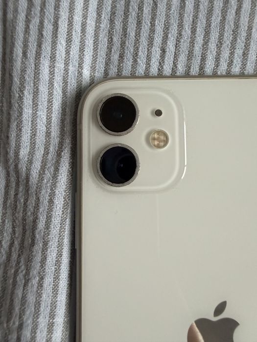 Iphone 11 branco 64 GB