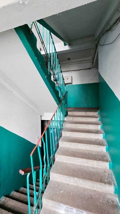 Продам 3х комнатную квартиру 4 этаж 9мкр