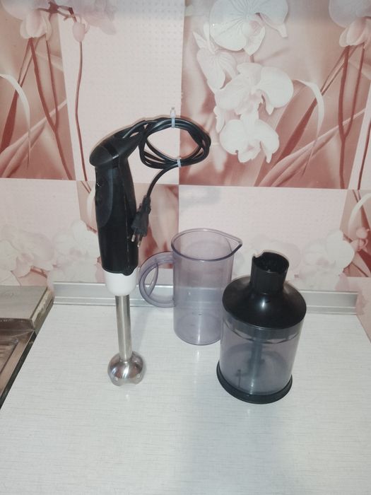 Продам блендер Филипс