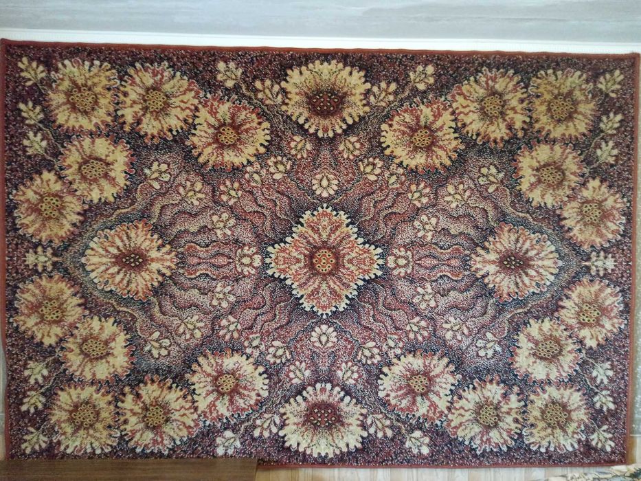 Килим гарної якості з шерсті м2 на 3 м