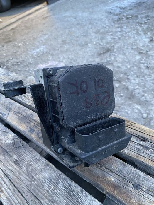 Продам Блок абс е39 001