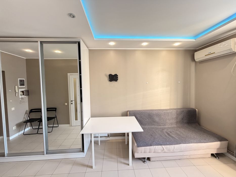 Сдам гостинку ЖК Карамель метро Центральный рынок Вокзальная/ЮЖД Центр