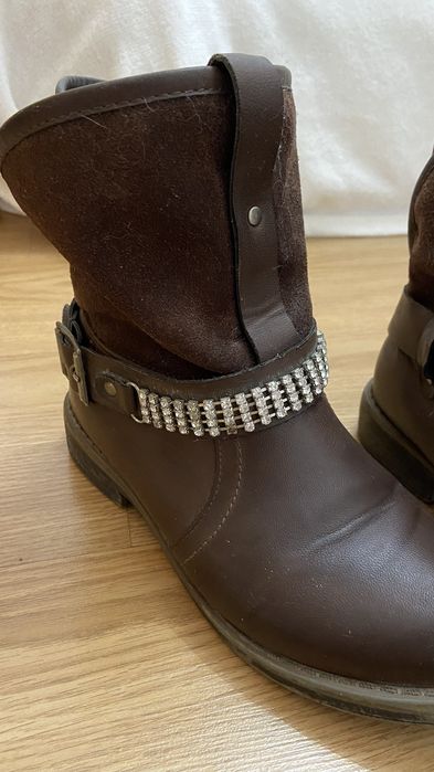 Bota em pele nr 37