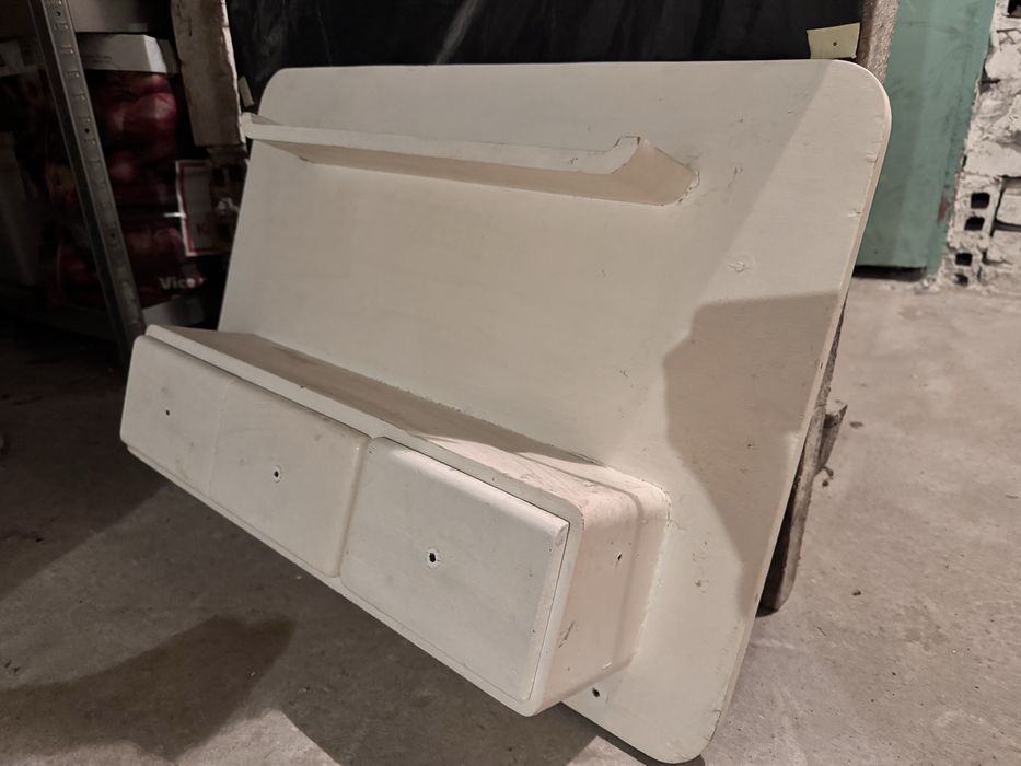 Rezerwacja Półka ścienna vintage PRL – element zestawu z byfyjem