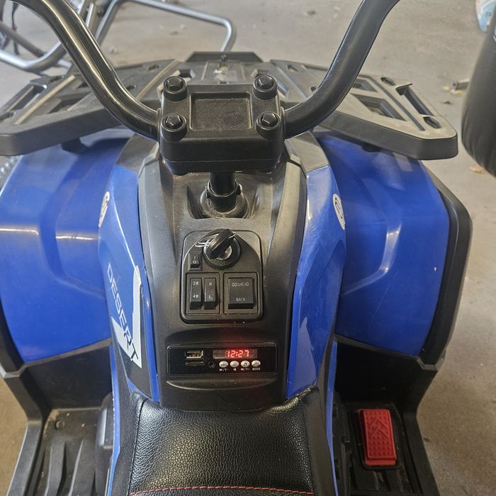 Quad na akumulator 4x4