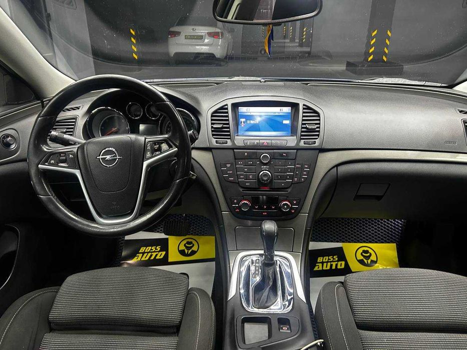 Opel Insignia Sports Tourer 2011