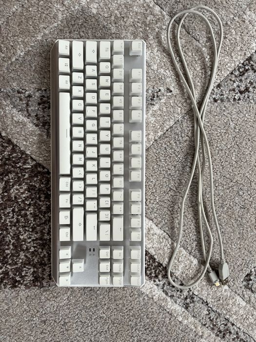 klawiatura SPC Gear onyx white GK630k pudding