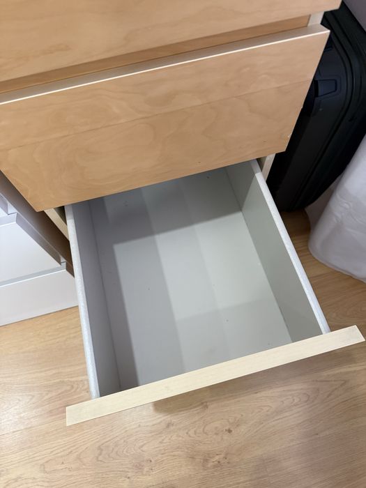 Cómoda alta MALM IKEA