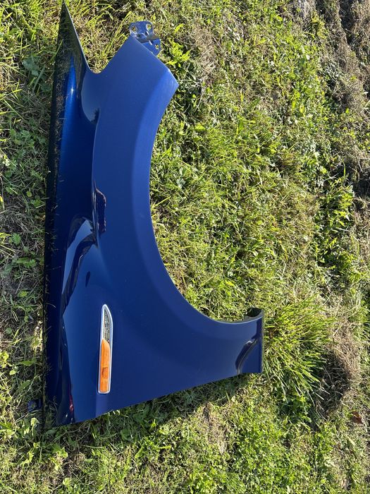 Mondeo mk4 błotnik lewy lub prawy kolor E6 idealny!
