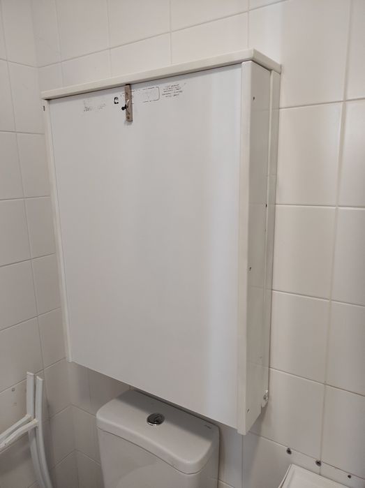 Muda fraldas de parede