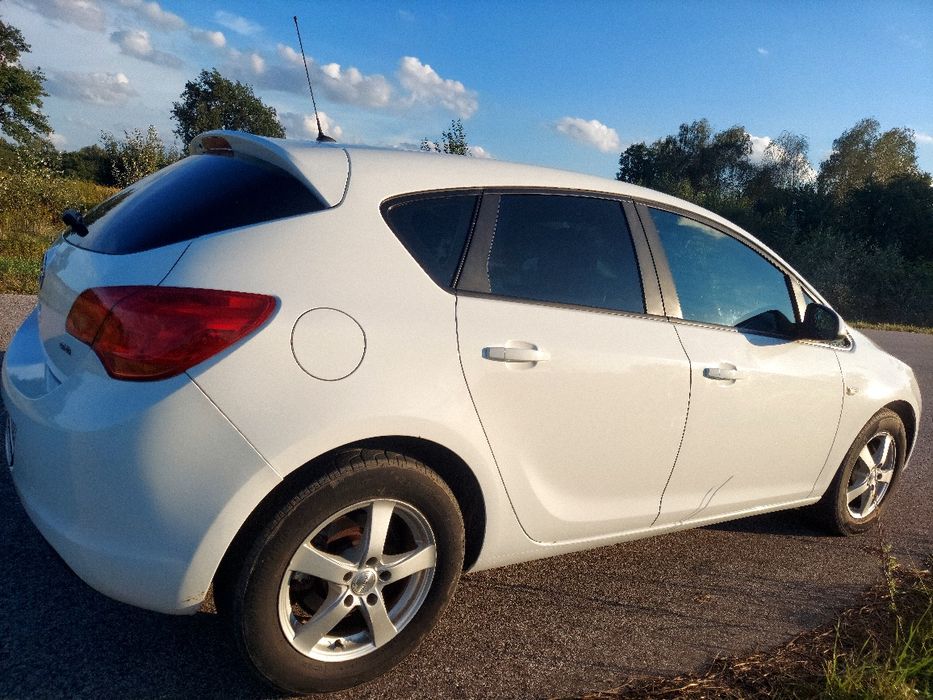 Karoseria cwiartki, klapa tył zderzak części zawieszenia Astra J Z40R