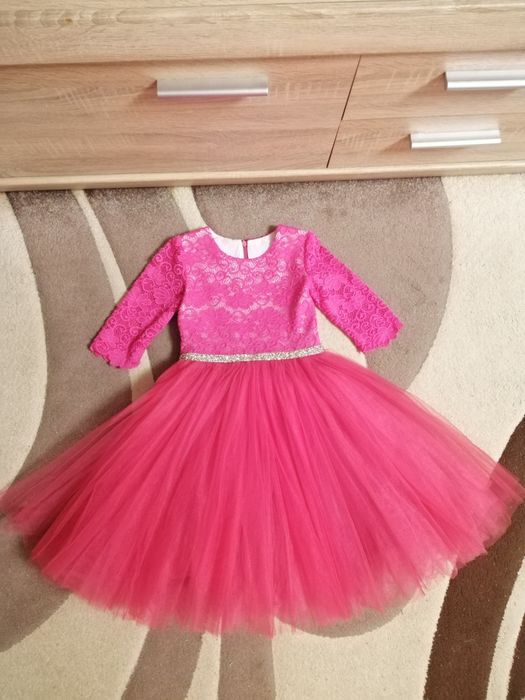 Продам пишну, бальну, новорічну сукню/плаття!