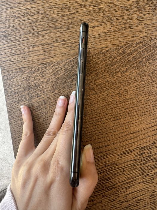 Iphone XS 256GB - funcional mas com risco no ecrã