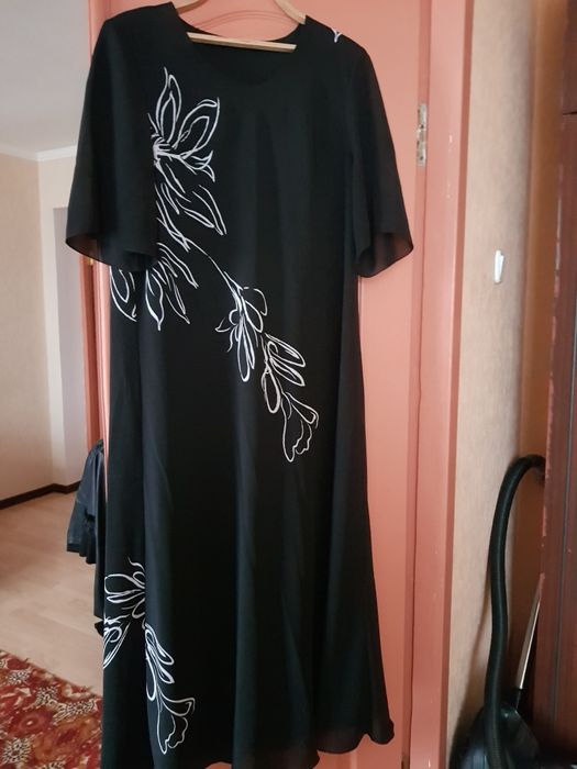 Продам платье,  размер 56-58