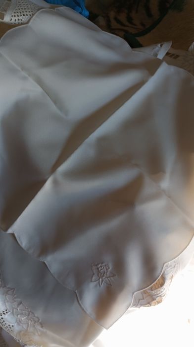 Linda toalha de mesa redonda