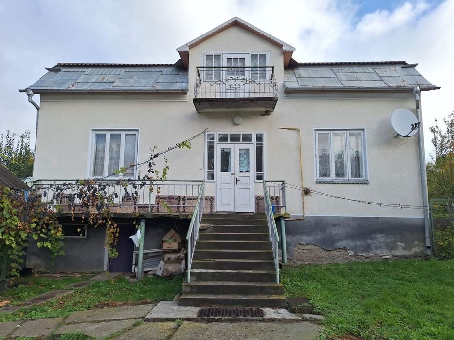 Продам будинок в селі Сарники Івано Франківська обл