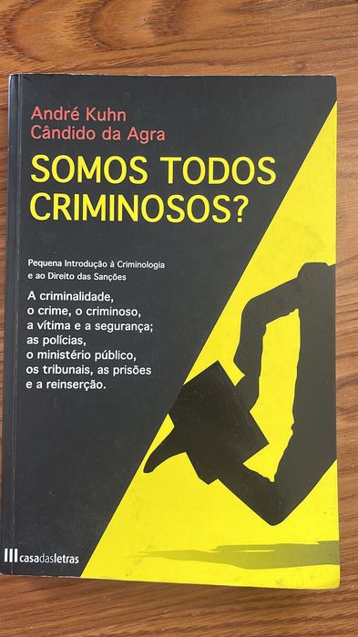 Livros de DireiTo e Criminologia (1-4 ano) como NOVOS