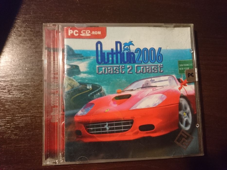 Игры , для пк. И полочка ,для дисков .