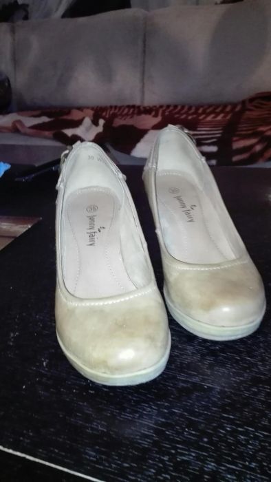 Buty na koturnie rozmiar 35