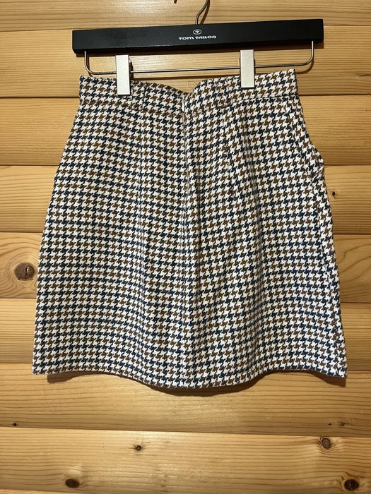 Тепла вовняна спідниця