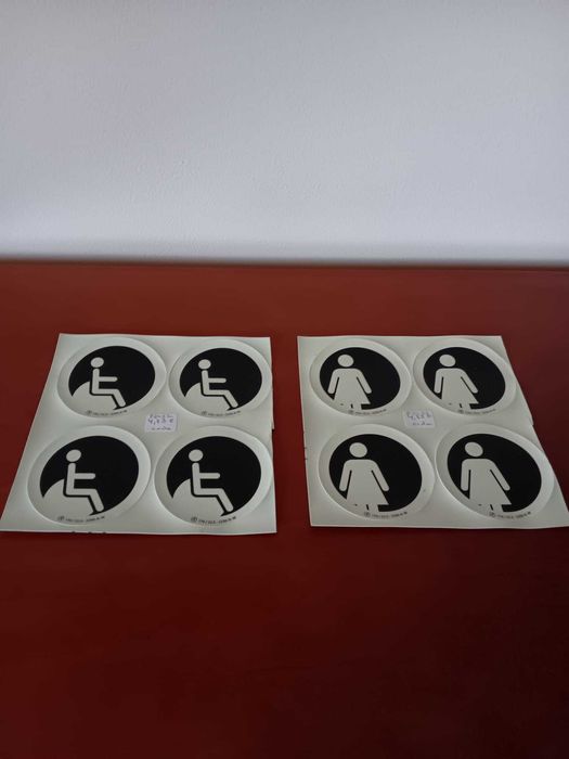 Chapas diversas em vinil ou fotoluminescente a preços diversos
