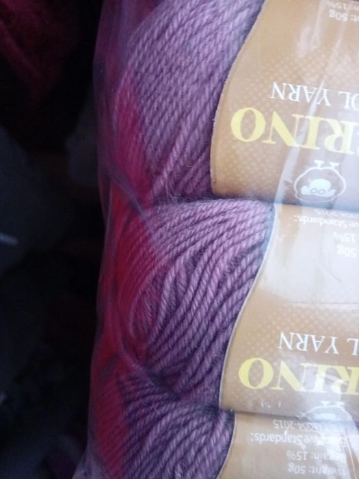 Włóczka 50g, wełna 95%